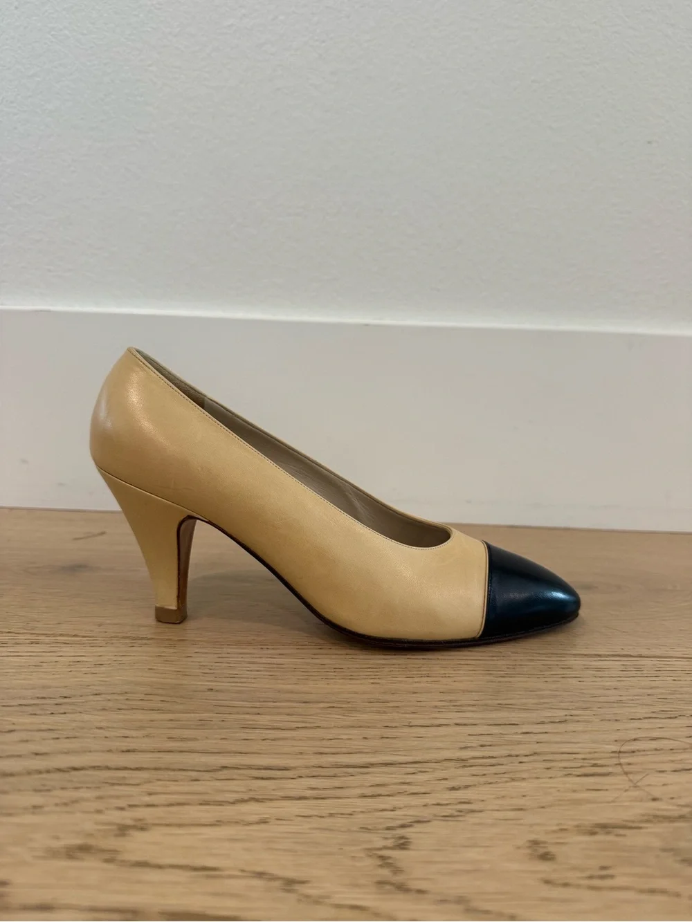 Vintage CHANEL Two-Tone Beige and Black Leather Pumps